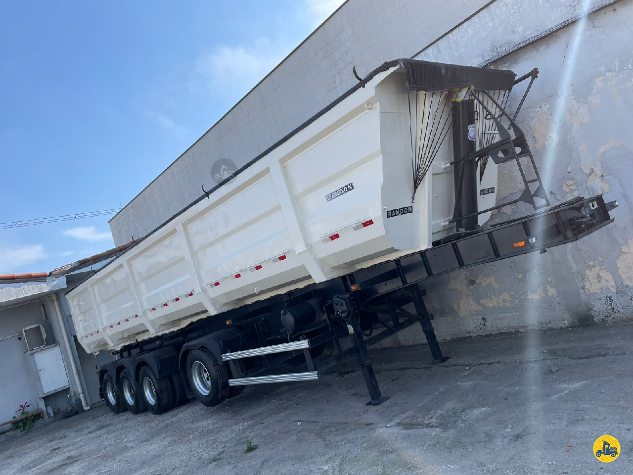 CARRETA SEMI-REBOQUE BASCULANTE Mugen Caminhões GUARULHOS SÃO PAULO SP