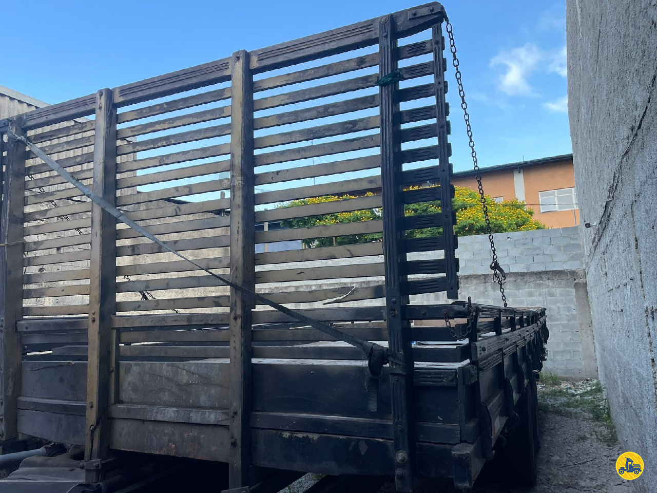 CARROCERIA SOBRE CHASSI  UTILITARIOS CARGA SECA Mugen Caminhões GUARULHOS SÃO PAULO SP