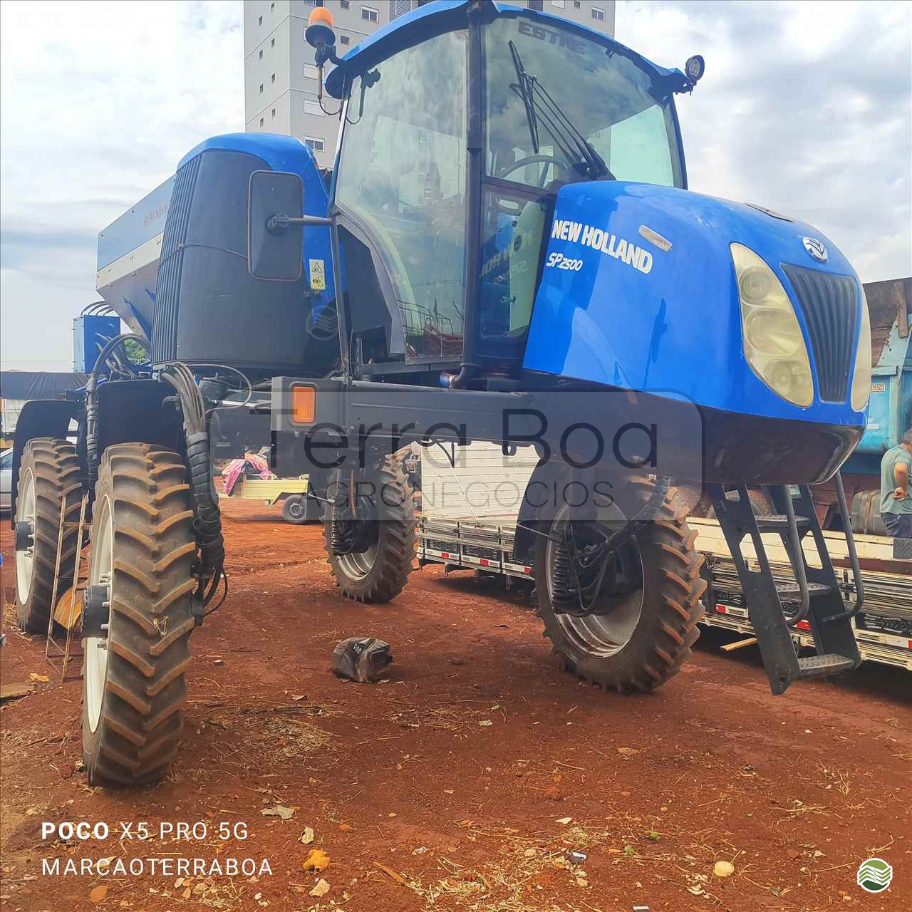 IMPLEMENTOS AGRICOLAS DISTRIBUIDOR DISTRIBUIDOR 5.0 metros Terra Boa Agronegócios JATAI GOIAS GO