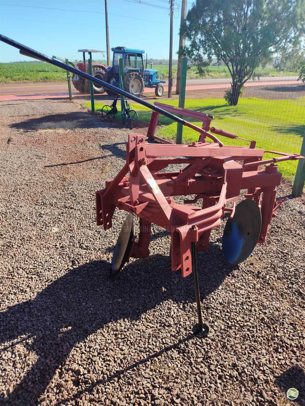 IMPLEMENTOS AGRICOLAS ARADO 3 DISCOS REVERSÍVEL Auto Máquinas Palotina PALOTINA PARANÁ PR