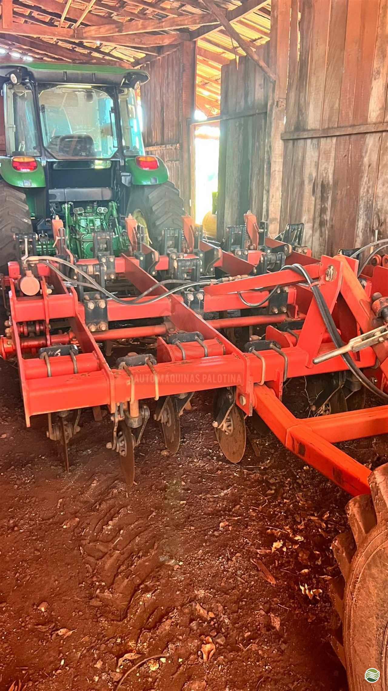IMPLEMENTOS AGRICOLAS ESCARIFICADOR 9 HASTES DISCO CORTE  Auto Máquinas Palotina PALOTINA PARANÁ PR
