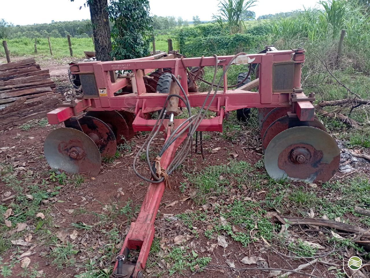 IMPLEMENTOS AGRICOLAS TERRACEADOR 28 DISCOS Auto Máquinas Palotina PALOTINA PARANÁ PR