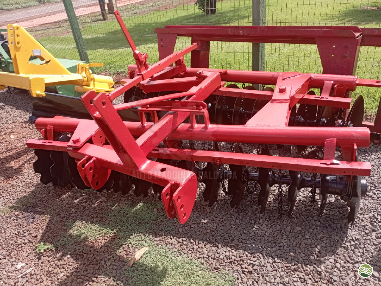 IMPLEMENTOS AGRICOLAS GRADE NIVELADORA NIVELADORA 28 DISCOS Auto Máquinas Palotina PALOTINA PARANÁ PR