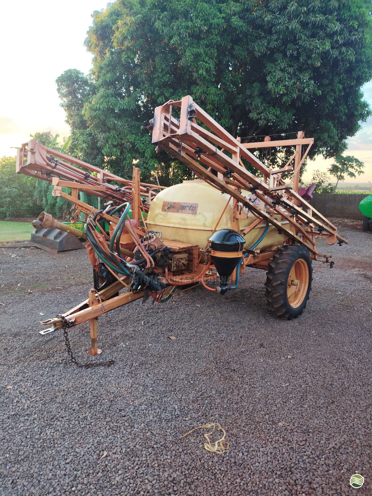 PULVERIZADOR JACTO COLUMBIA CROSS Arrasto Auto Máquinas Palotina PALOTINA PARANÁ PR