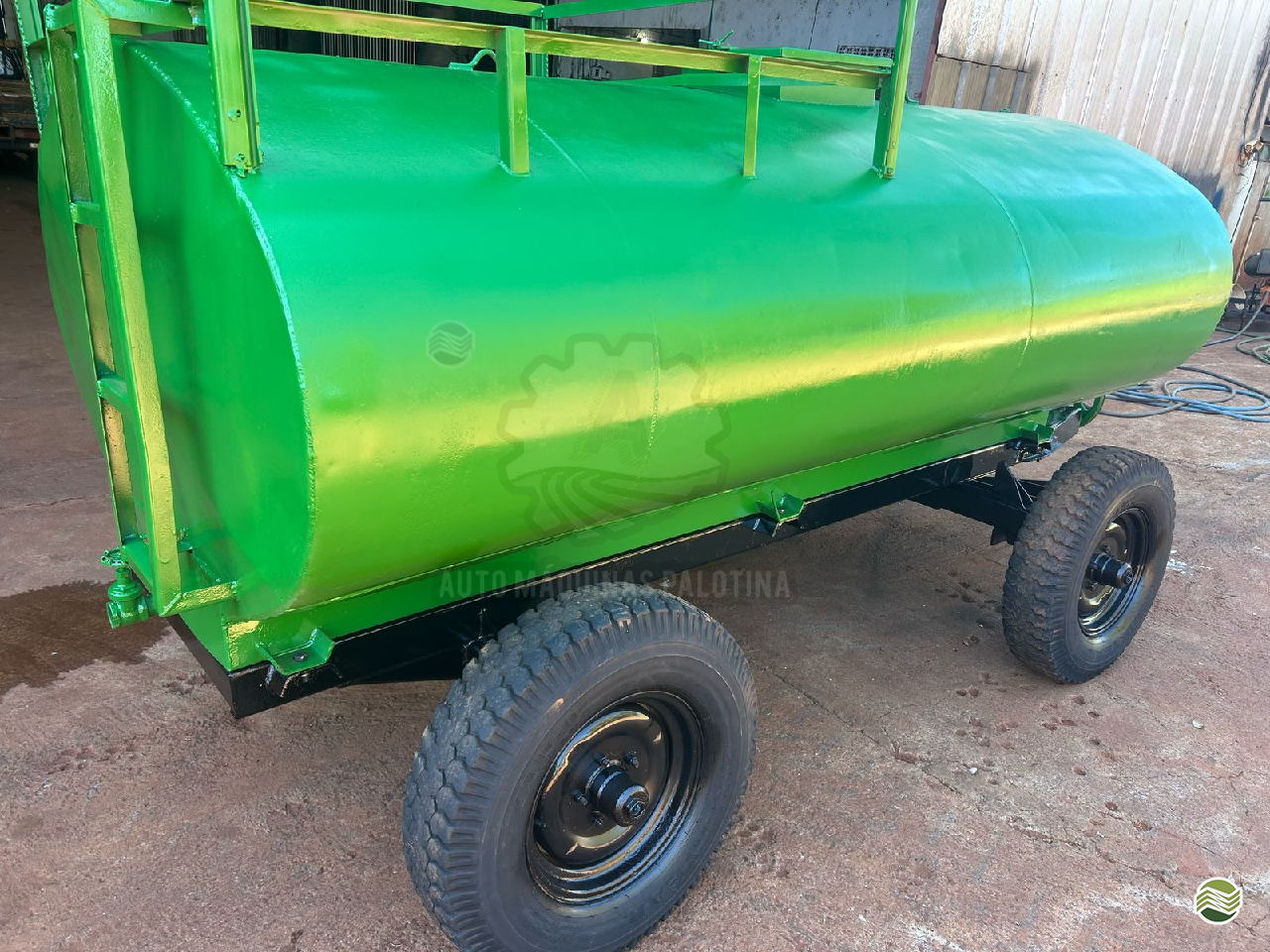 IMPLEMENTOS AGRICOLAS CARRETA TANQUE TANQUE 5000 LITROS Auto Máquinas Palotina PALOTINA PARANÁ PR