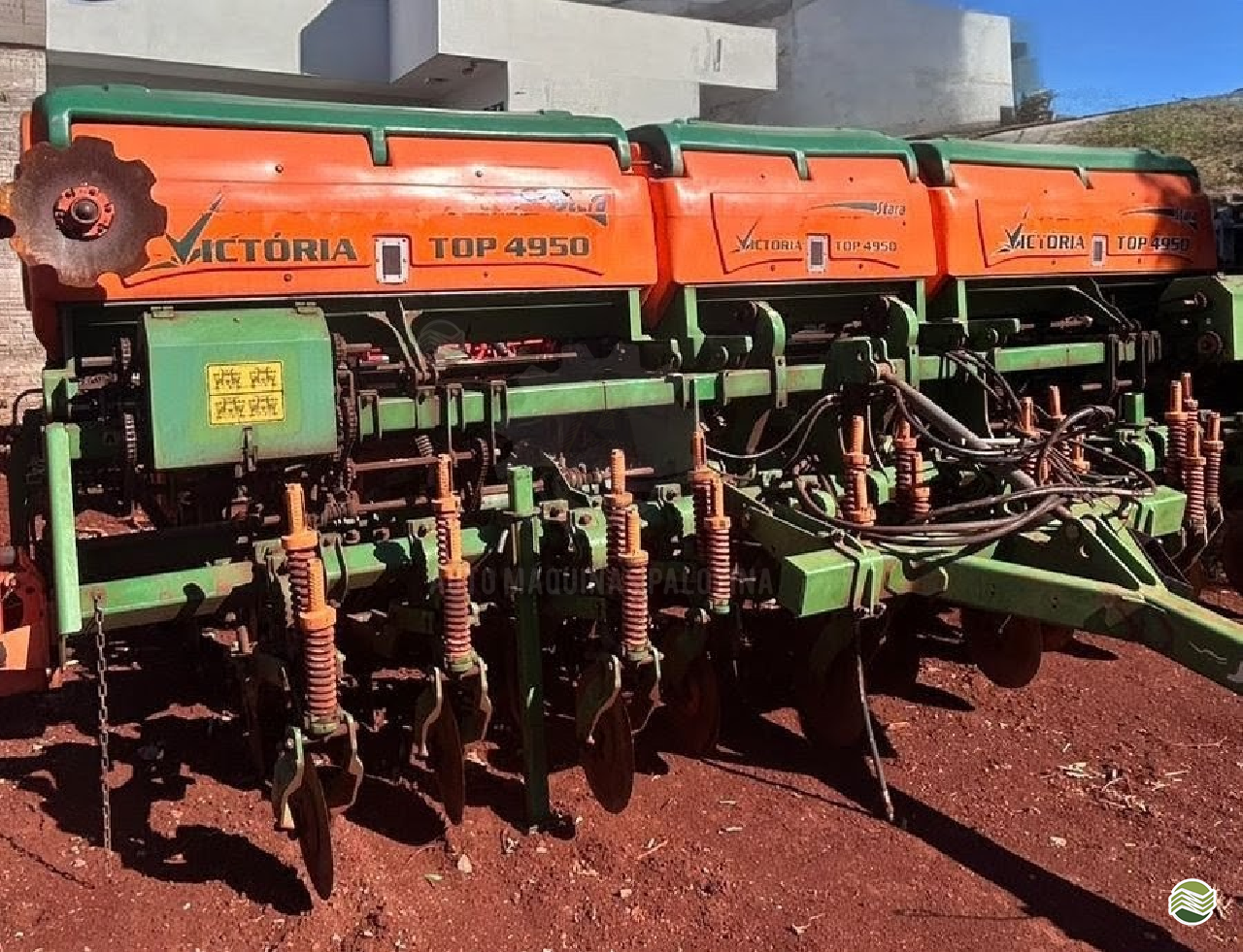 VICTORIA 4950 de Auto Máquinas Palotina