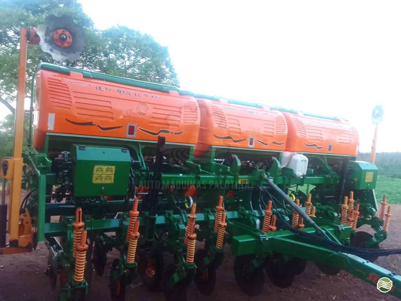 VICTORIA 4500 de Auto Máquinas Palotina