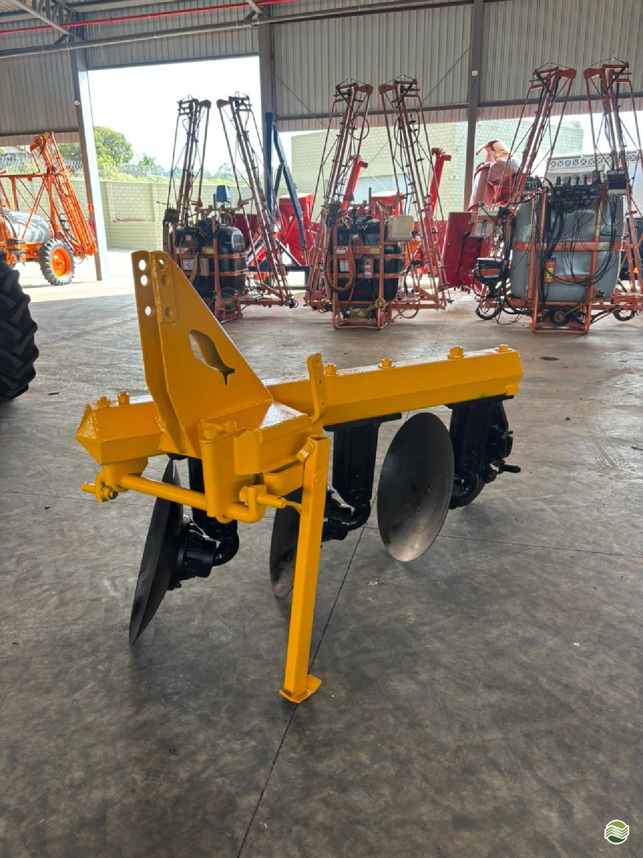 IMPLEMENTOS AGRICOLAS ARADO 3 DISCOS FIXO Campo Tratores SAO CARLOS SÃO PAULO SP