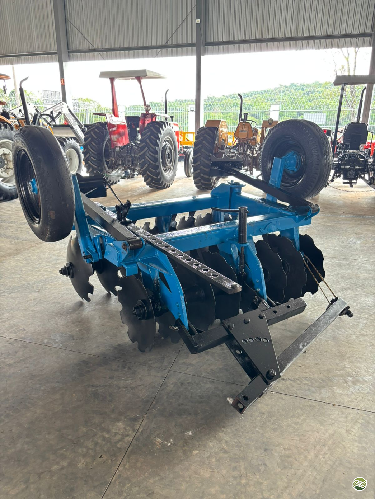 IMPLEMENTOS AGRICOLAS GRADE INTERMEDIÁRIA INTERMEDIÁRIA 16 DISCOS Campo Tratores SAO CARLOS SÃO PAULO SP