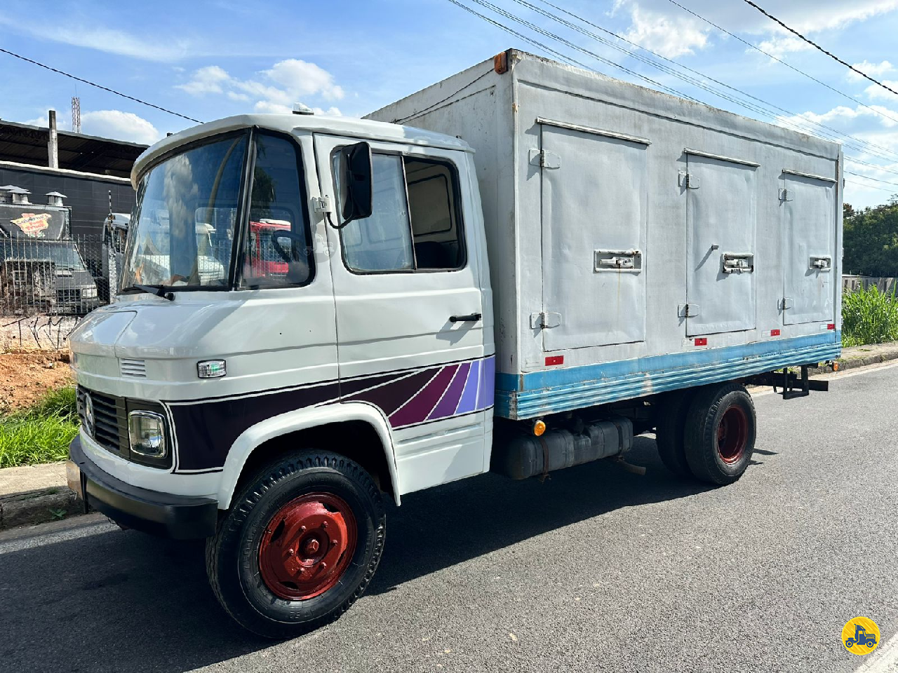 CAMINHAO MERCEDES-BENZ MB 608 Baú Térmico 3/4 4x2 Rota 61 Veículos JUNDIAI SÃO PAULO SP
