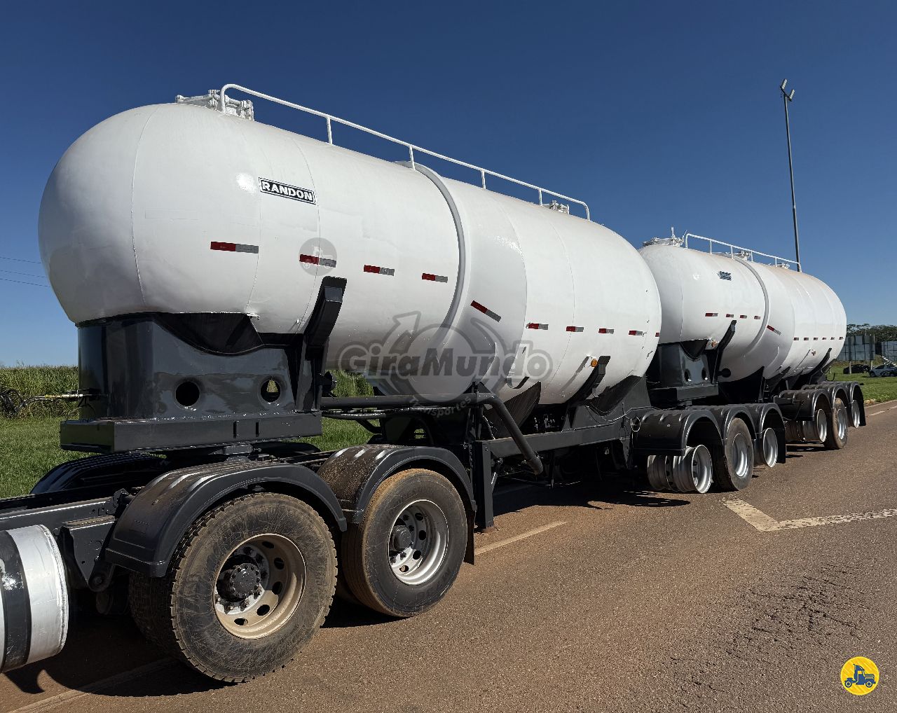 CARRETA BITREM 9 EIXOS SILO Giramundo Semi Novos PRIMAVERA DO LESTE MATO GROSSO MT