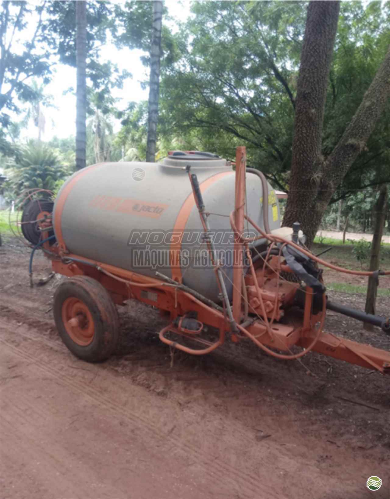 PULVERIZADOR JACTO CORAL Arrasto Nogueira Máquinas Agrícolas UCHOA SÃO PAULO SP