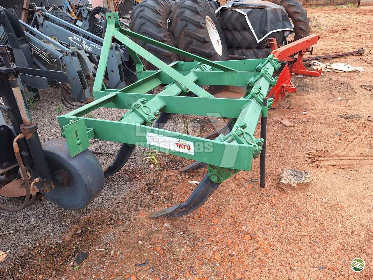 IMPLEMENTOS AGRICOLAS SUBSOLADOR 7 HASTES Luizão Máquinas Agrícolas UMUARAMA PARANÁ PR