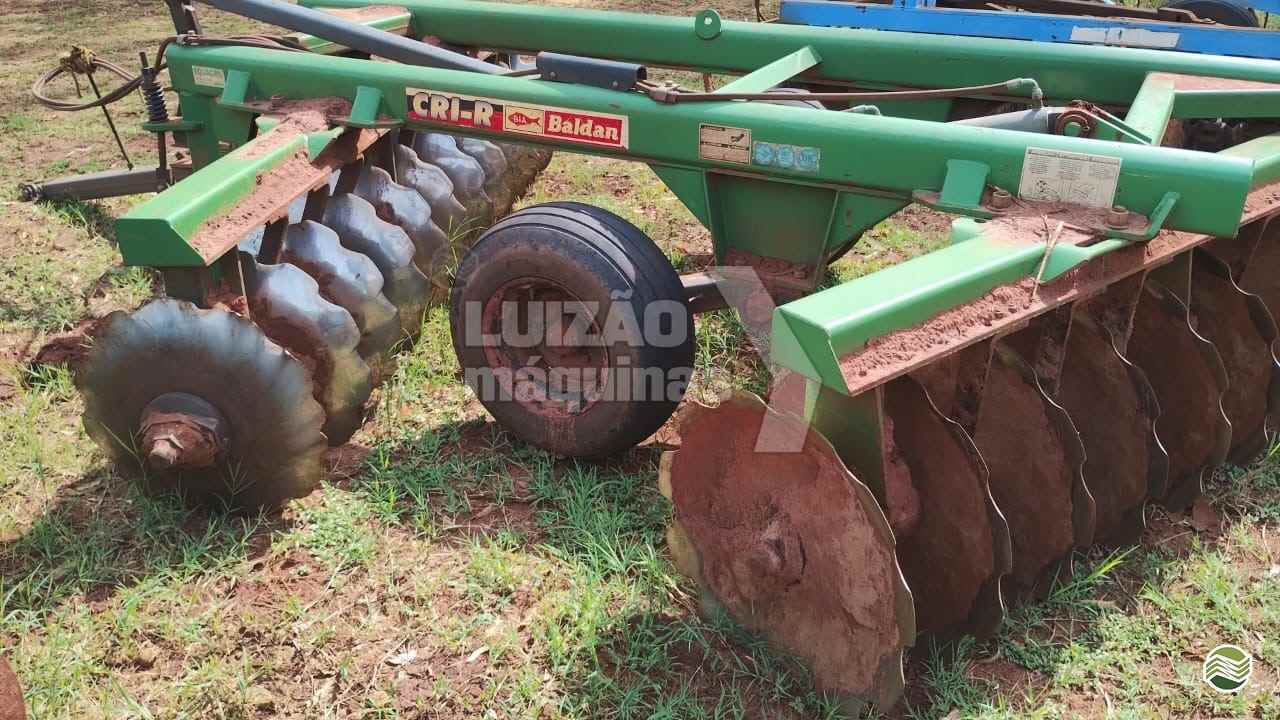 IMPLEMENTOS AGRICOLAS GRADE ARADORA ARADORA 24 DISCOS Luizão Máquinas Agrícolas UMUARAMA PARANÁ PR