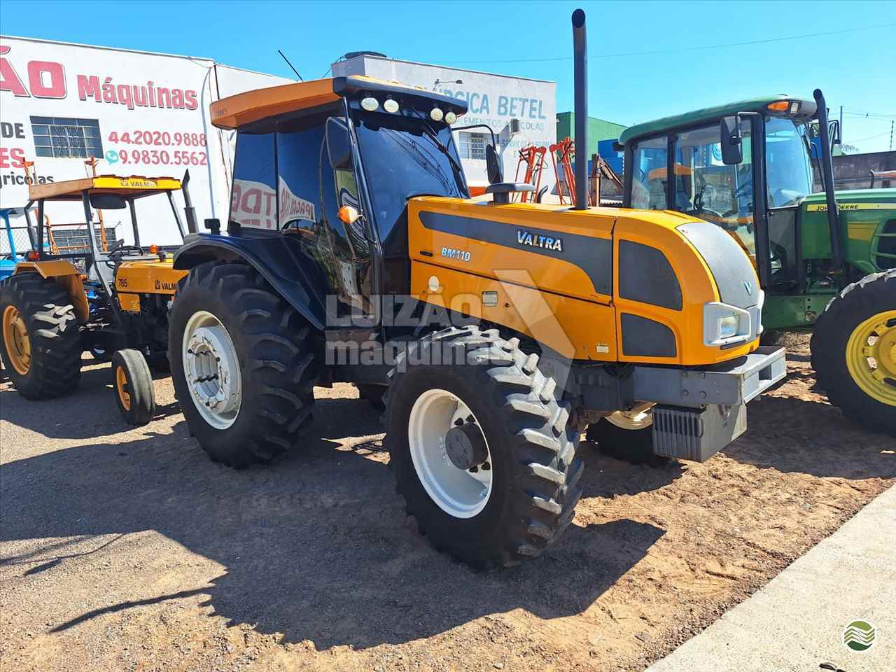 TRATOR VALTRA VALTRA BM 110 Tração 4x4 Luizão Máquinas Agrícolas UMUARAMA PARANÁ PR
