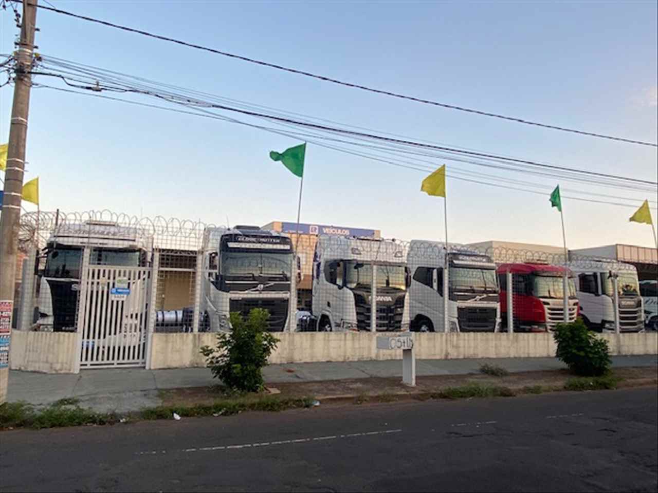 Foto da Loja da LR Caminhões