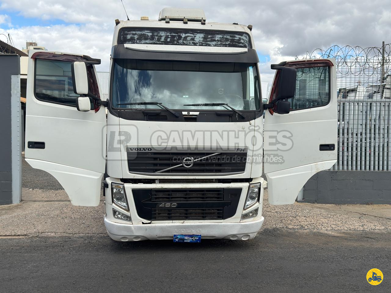 CAMINHAO VOLVO VOLVO FH 460 Cavalo Mecânico Cavalo 6x4 LR Caminhões UBERLANDIA MINAS GERAIS MG