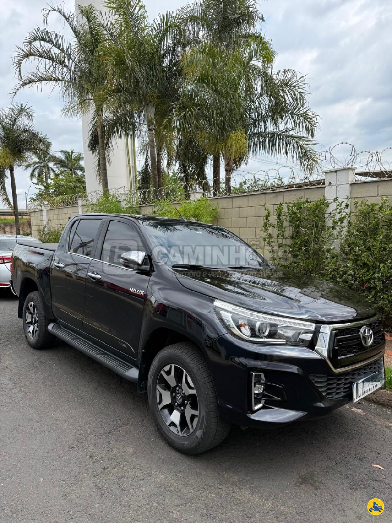 CARRO TOYOTA Hilux 2.8 SRX