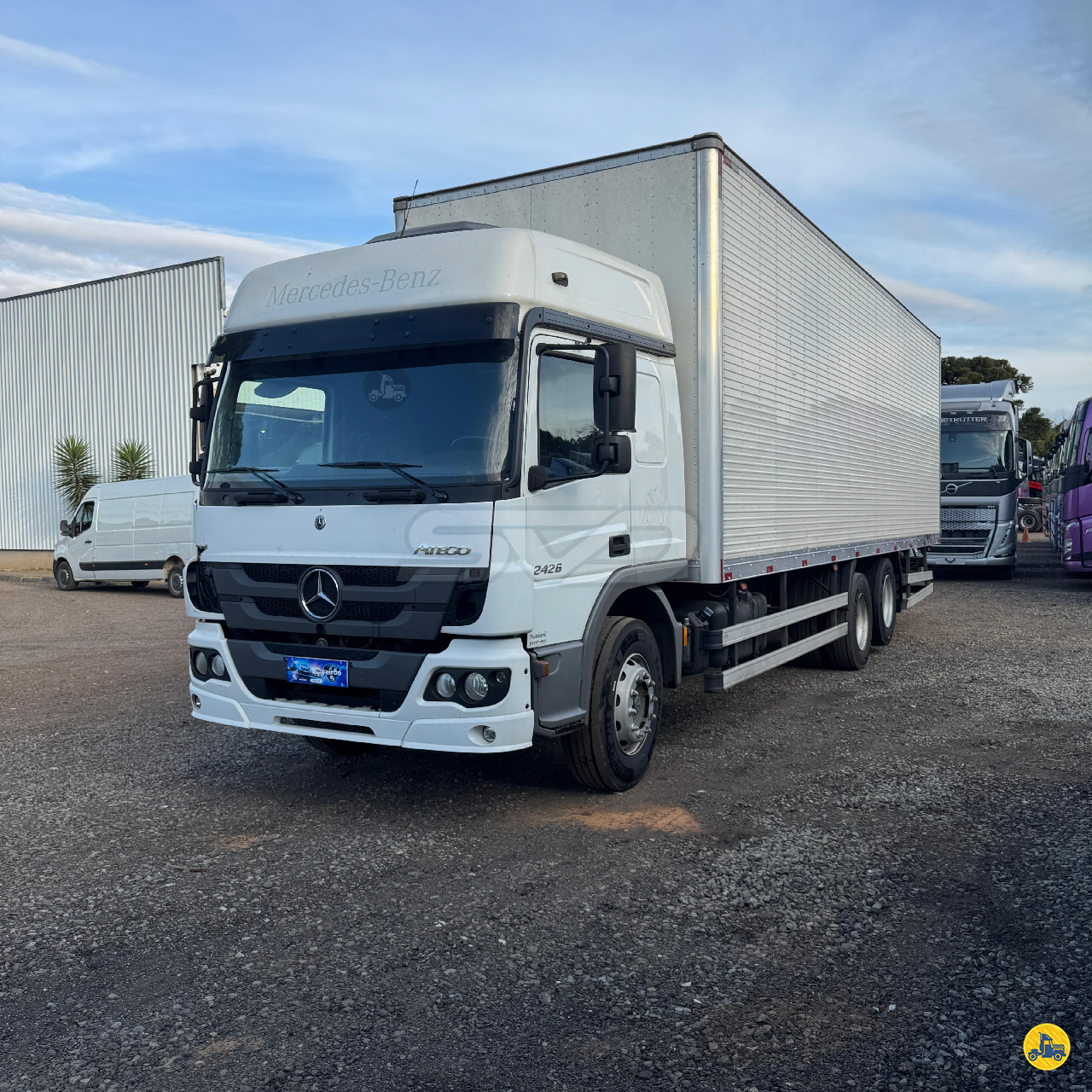 CAMINHAO MERCEDES-BENZ MB 2426 Baú Furgão Cavalo 6x2 SVD Seminovos CURITIBA PARANÁ PR