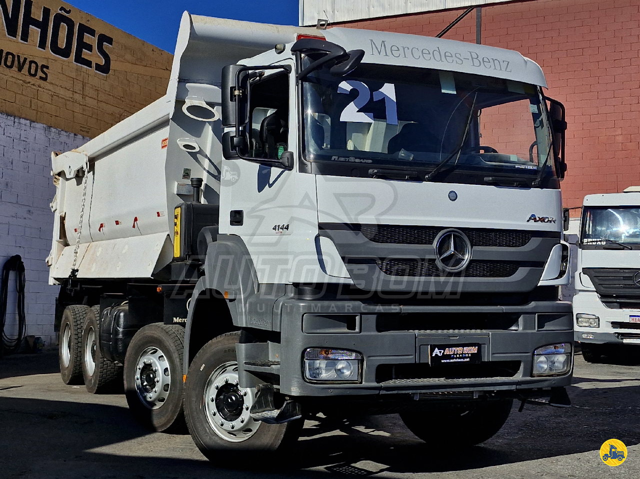 CAMINHAO MERCEDES-BENZ MB 4144 Caçamba Basculante BiTruck 8x4 Autobom Multimarcas CONTAGEM MINAS GERAIS MG