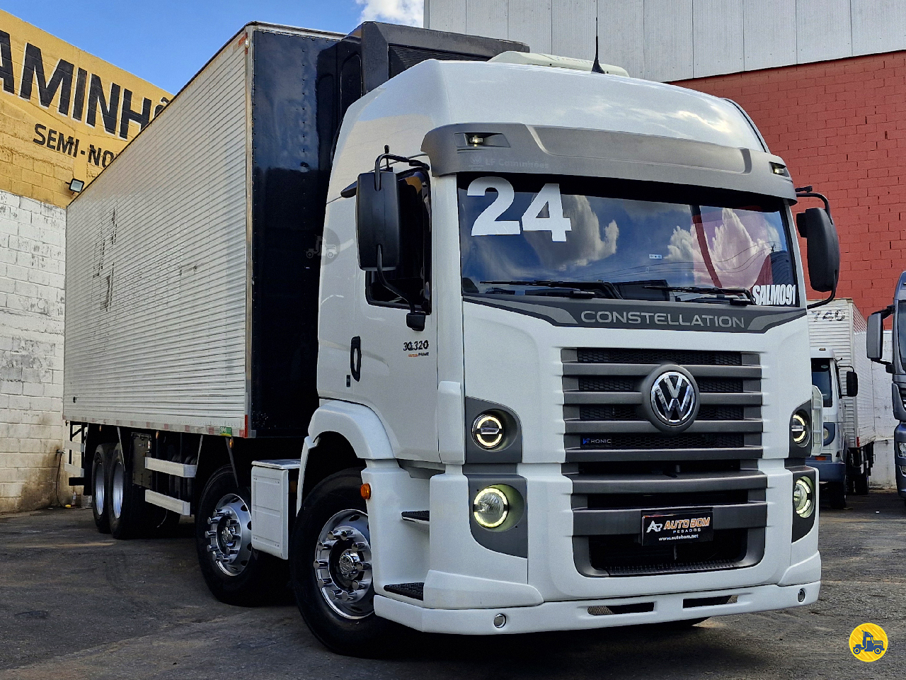 CAMINHAO VOLKSWAGEN VW 30320 Baú Frigorífico BiTruck 8x2 Autobom Multimarcas CONTAGEM MINAS GERAIS MG