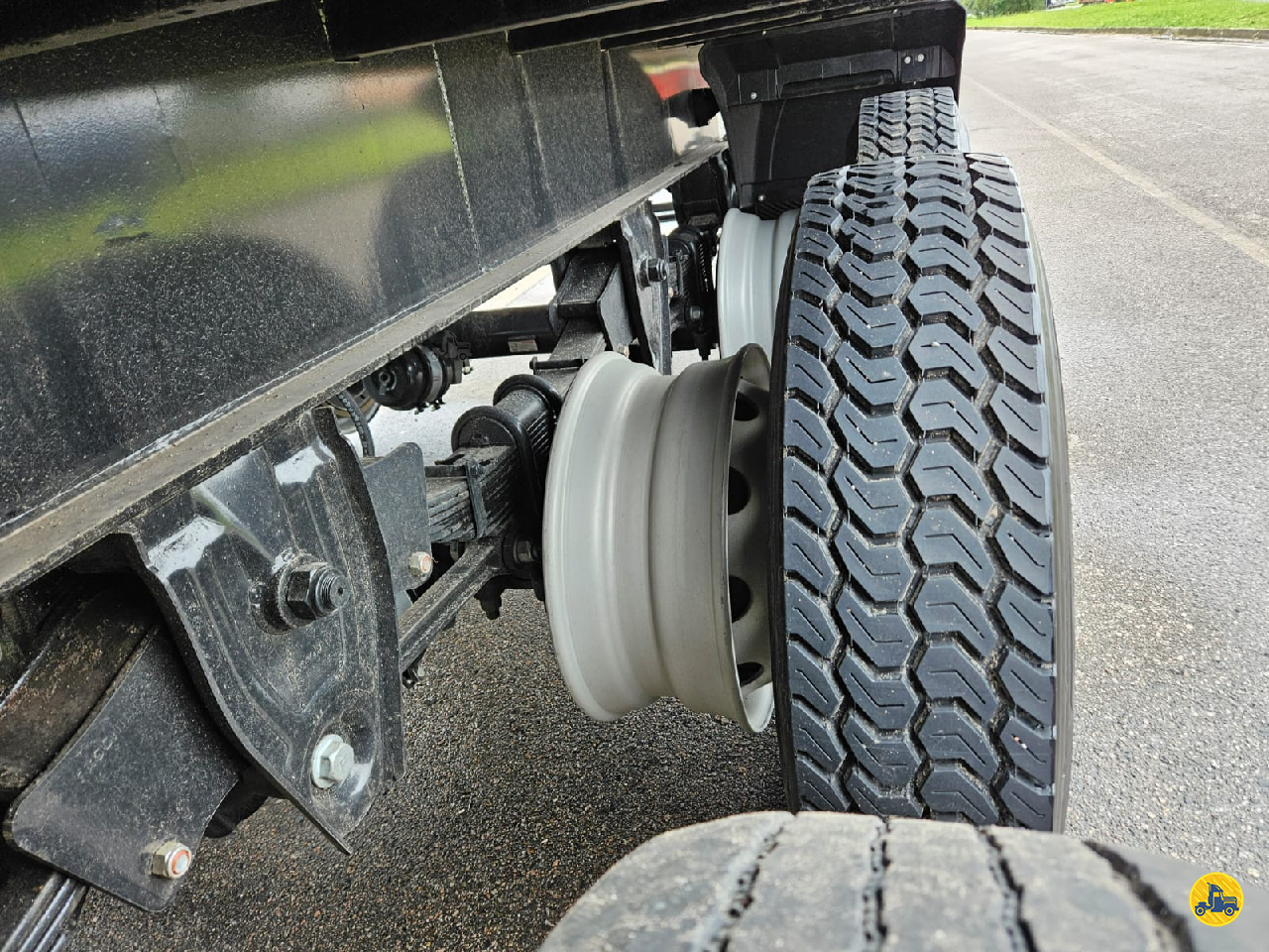 BAU FURGÃO de Lelo Caminhões