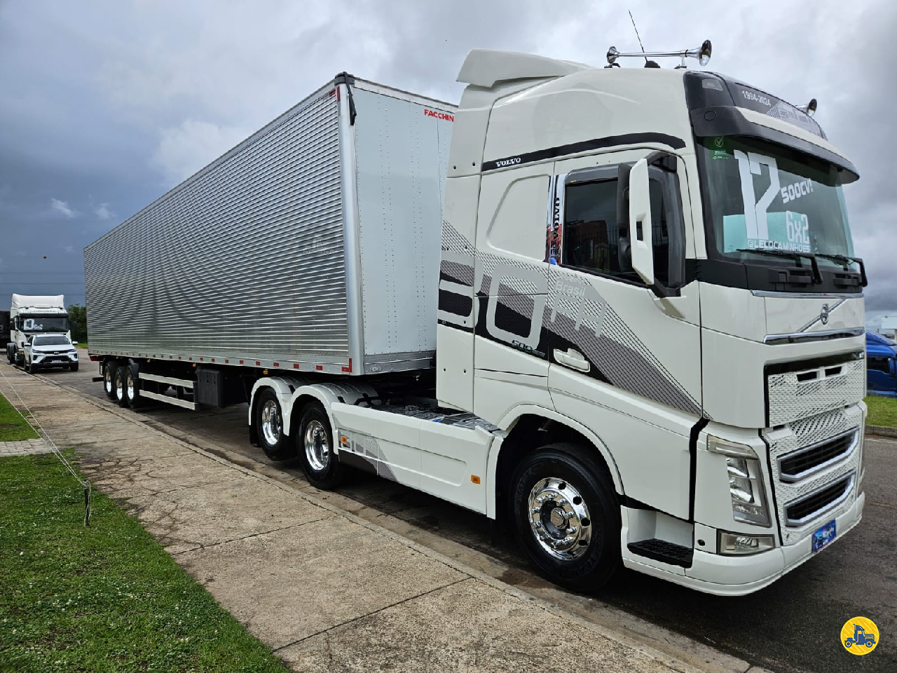 VOLVO FH 500 de Lelo Caminhões