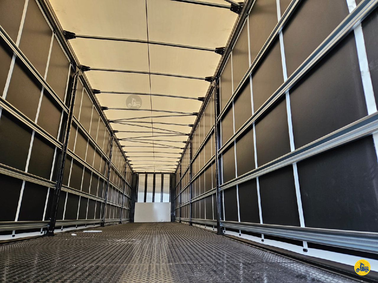 CARRETA SEMI-REBOQUE BAU SIDER Reta Lelo Caminhões CURITIBA PARANÁ PR