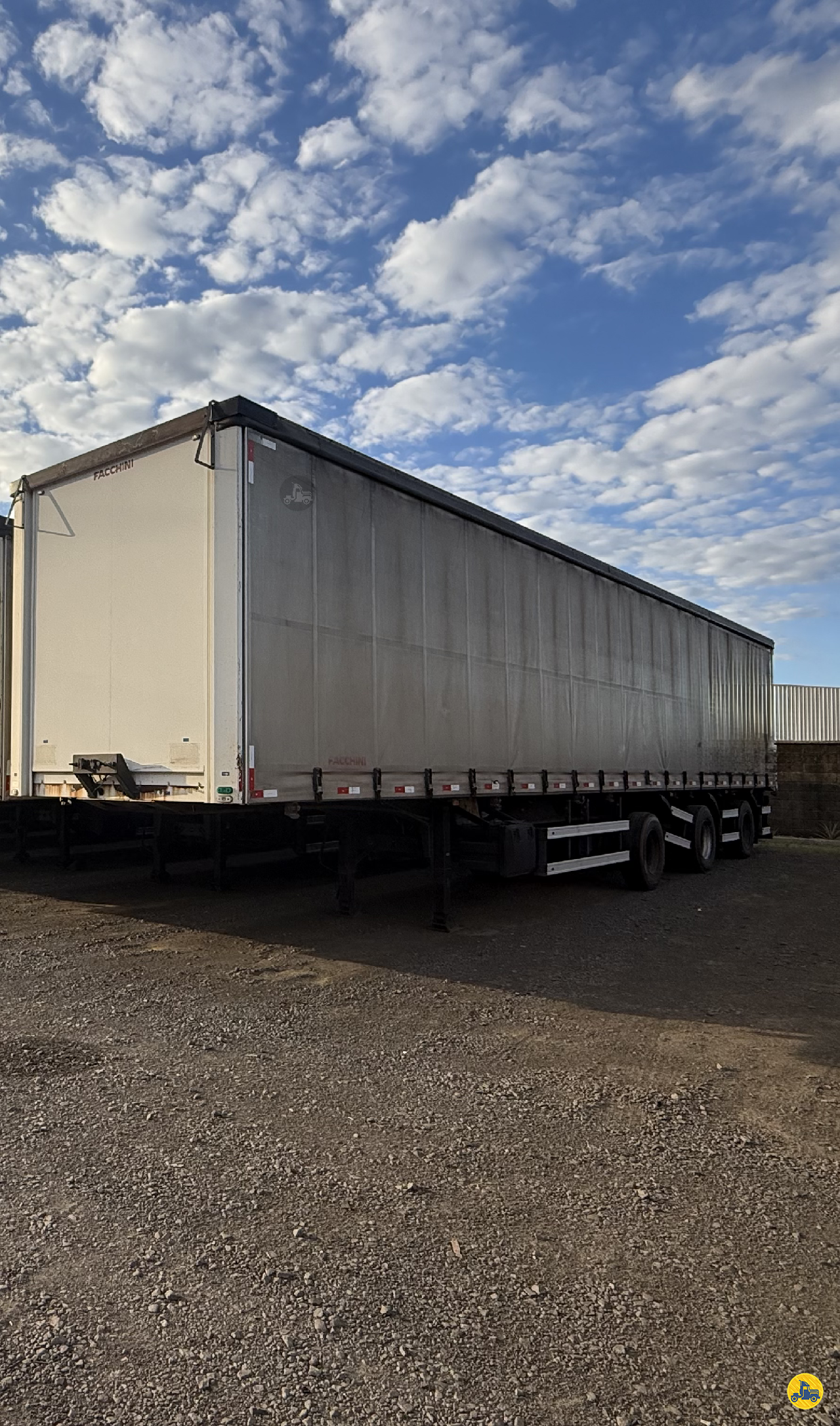 CARRETA SEMI-REBOQUE BAU SIDER Reta Rodolivia Implementos Rodoviários MARIALVA PARANÁ PR