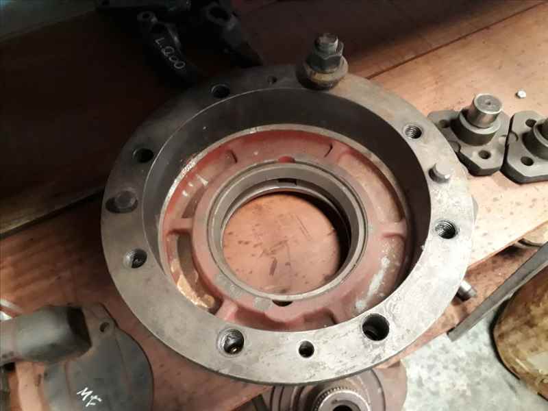 Cubo tração carraro MF292/Ford7630