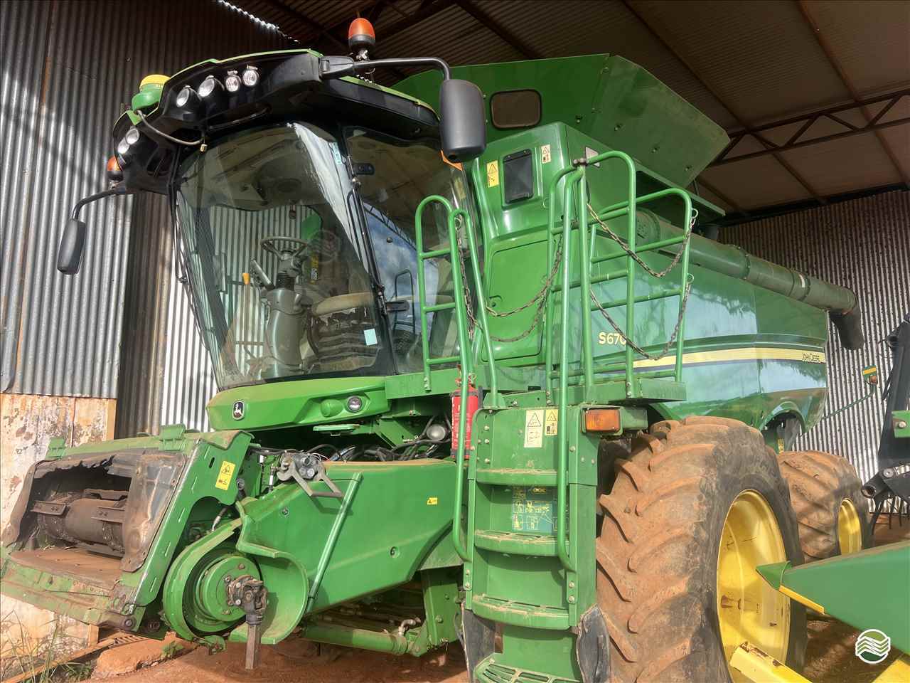 COLHEITADEIRA JOHN DEERE JOHN DEERE S670 LF Comercial Agrícola CRISTALINA GOIAS GO
