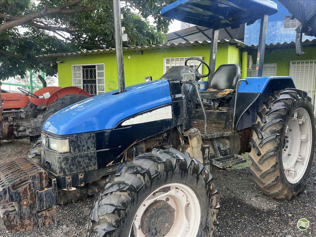 TRATOR NEW HOLLAND NEW TL 75 Tração 4x4 LF Comercial Agrícola CRISTALINA GOIAS GO