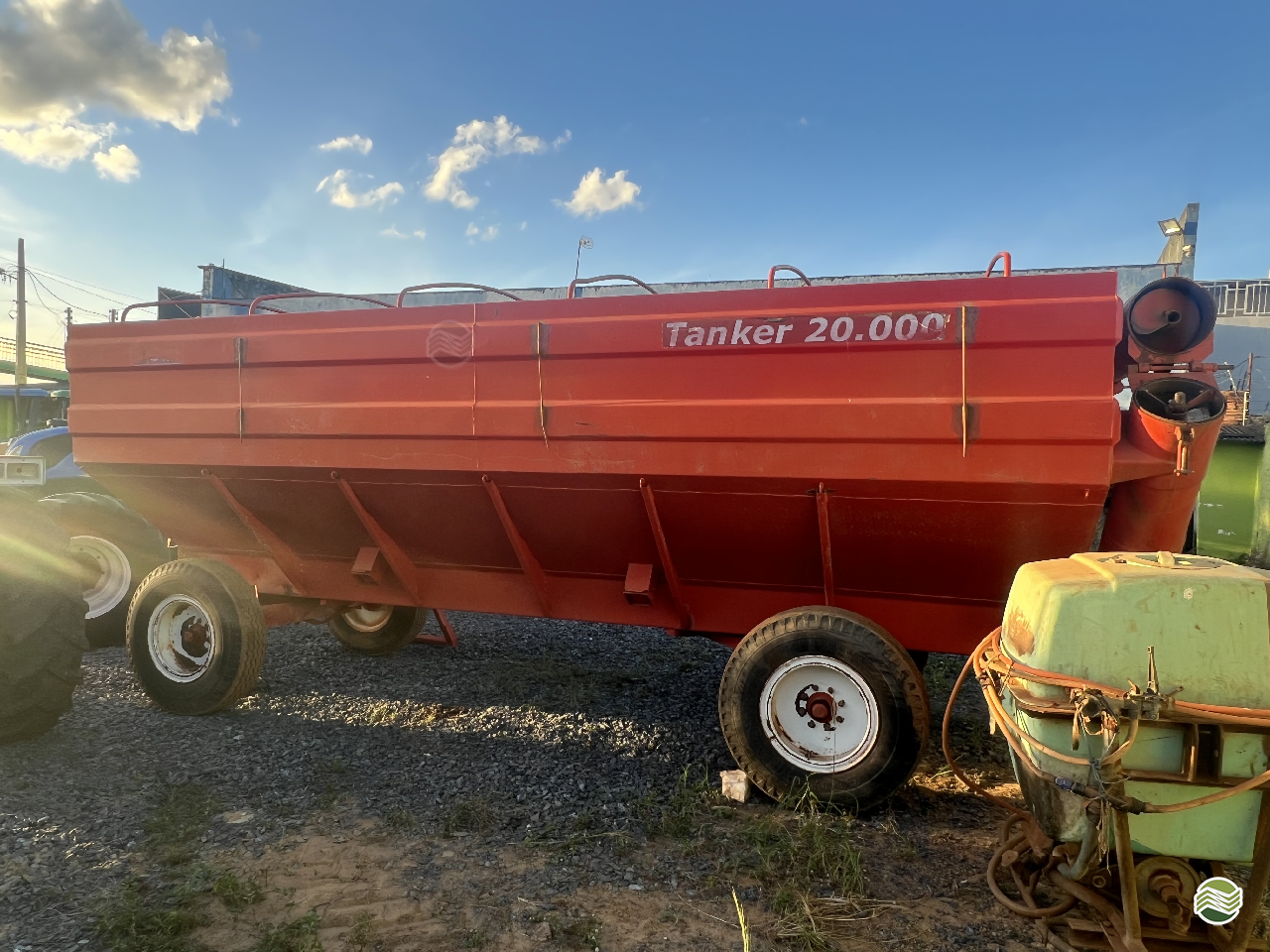 IMPLEMENTOS AGRICOLAS CARRETA BAZUKA GRANELEIRA 20000 LF Comercial Agrícola CRISTALINA GOIAS GO