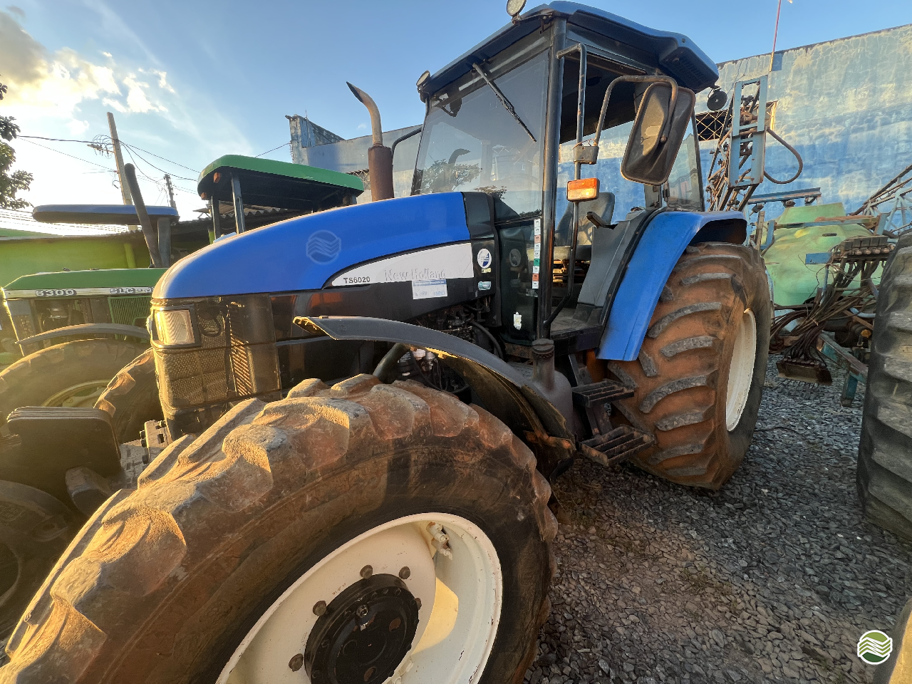 TRATOR NEW HOLLAND NEW TS 6020 Tração 4x4 LF Comercial Agrícola CRISTALINA GOIAS GO