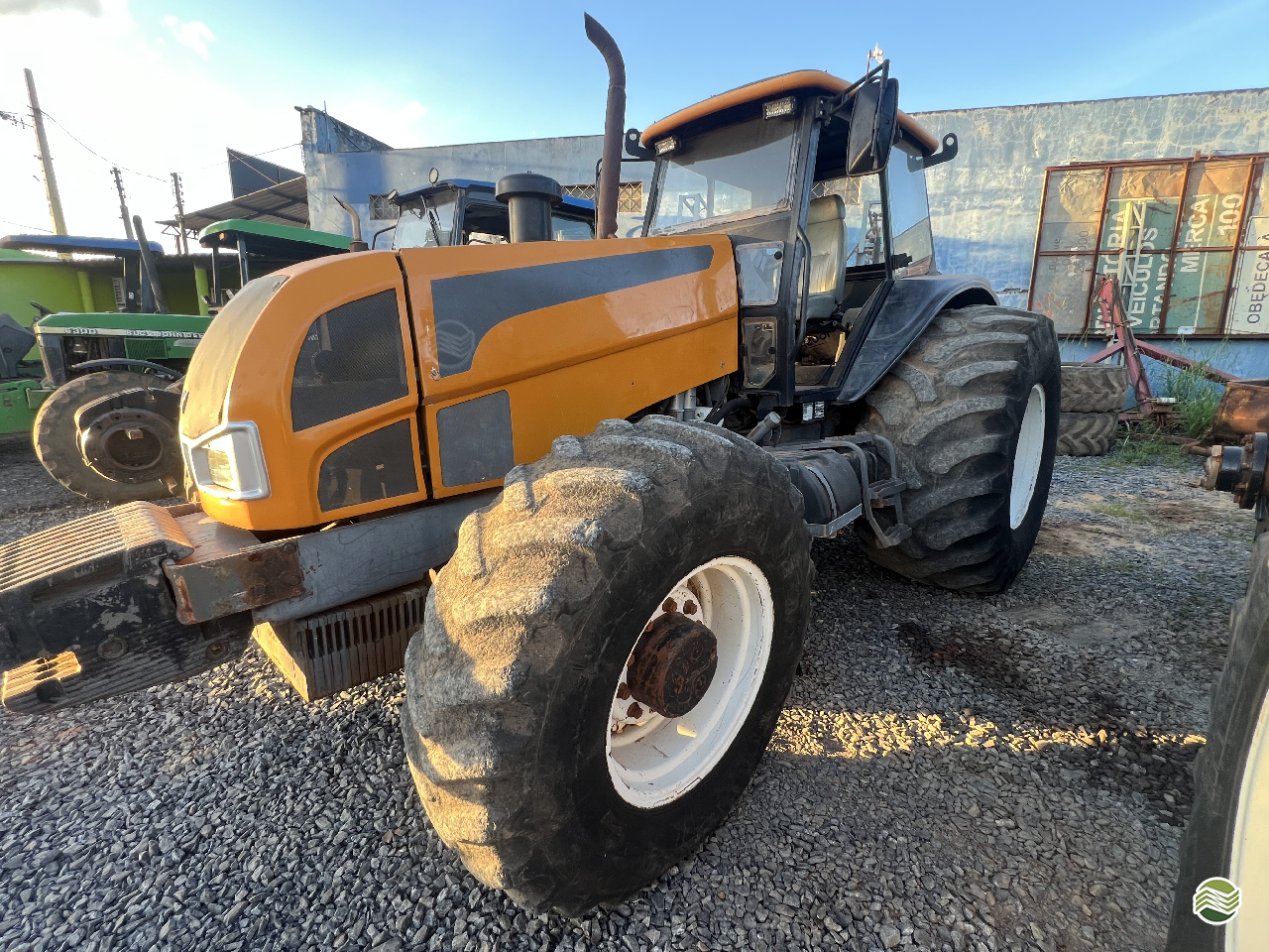 TRATOR VALTRA VALTRA BH 180 Tração 4x4 LF Comercial Agrícola CRISTALINA GOIAS GO