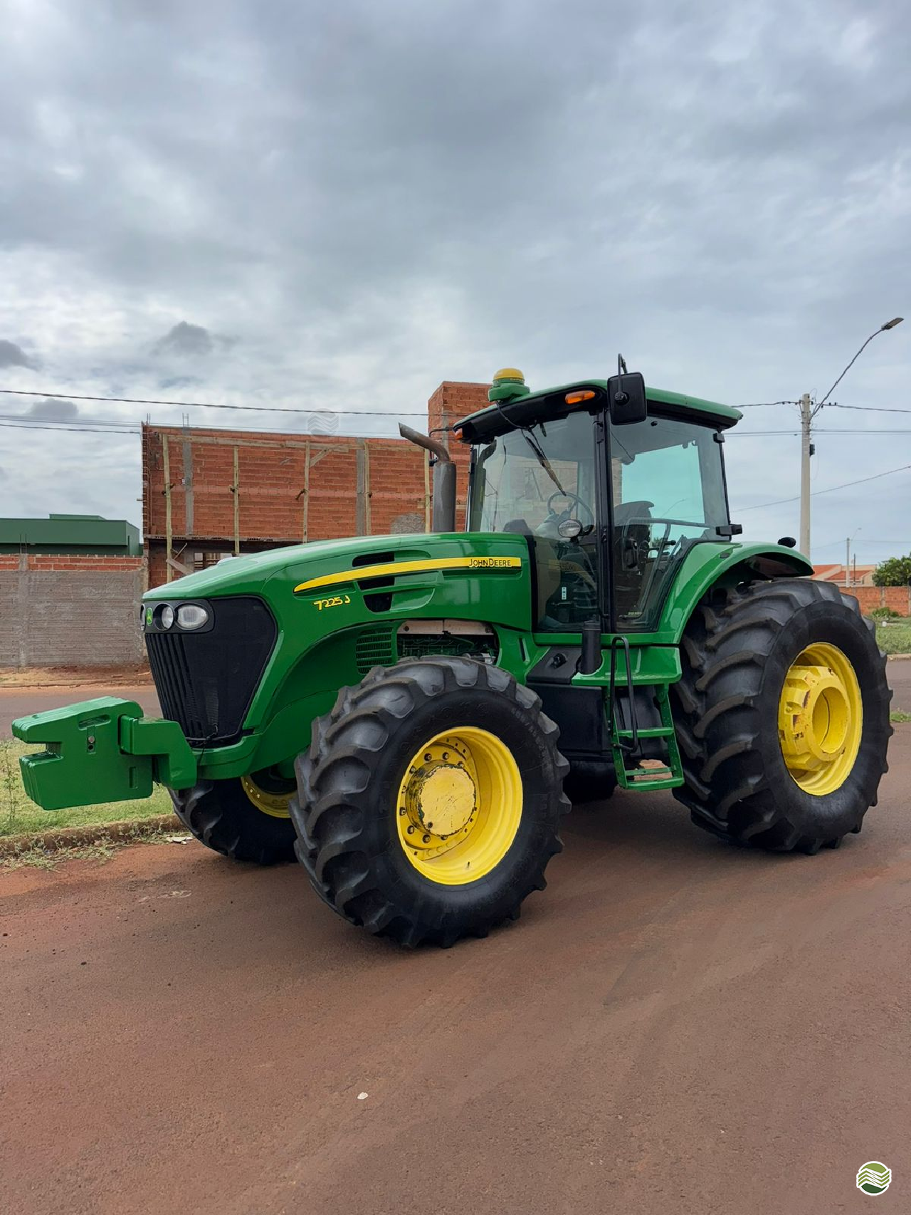 TRATOR JOHN DEERE JOHN DEERE 7225J Tração 4x4 LF Máquinas Agrícolas SP MIGUELOPOLIS SÃO PAULO SP