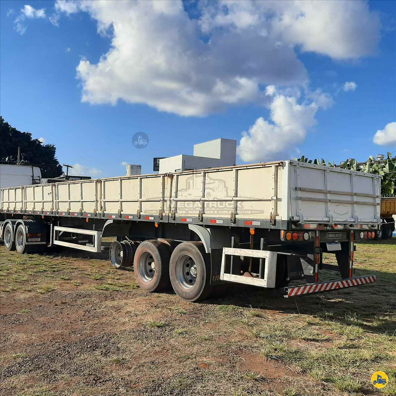 CARRETA SEMI-REBOQUE GRANELEIRO Megatruck Caminhões e Máquinas CAMPO GRANDE MATO GROSSO DO SUL MS