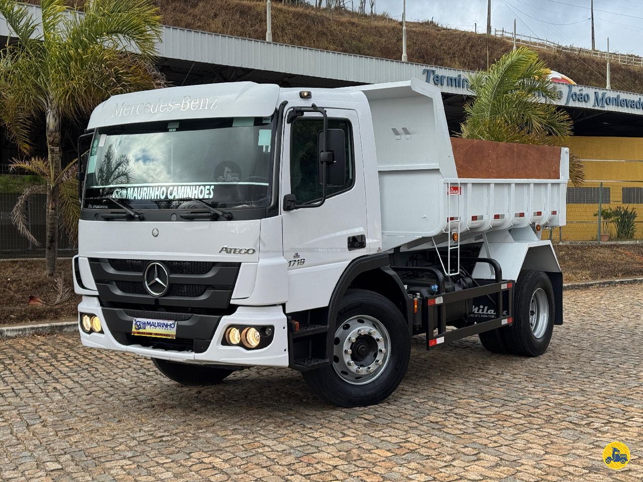 CAMINHAO MERCEDES-BENZ MB 1719 Caçamba Basculante Toco 4x2 Maurinho Caminhões JOAO MONLEVADE MINAS GERAIS MG