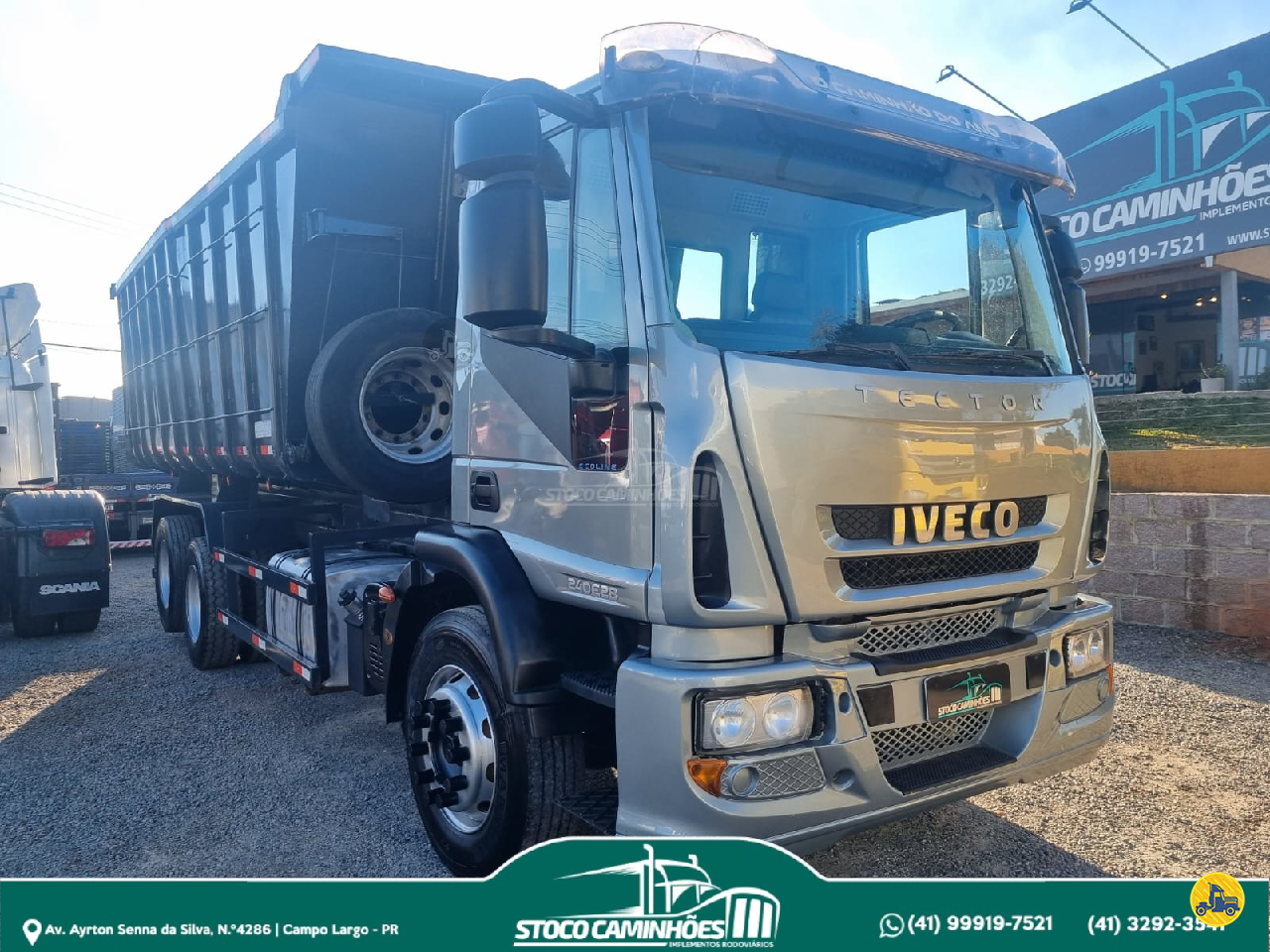 CAMINHAO IVECO TECTOR 240E28 Caçamba Basculante Truck 6x2 Stoco Caminhões  CAMPO LARGO PARANÁ PR