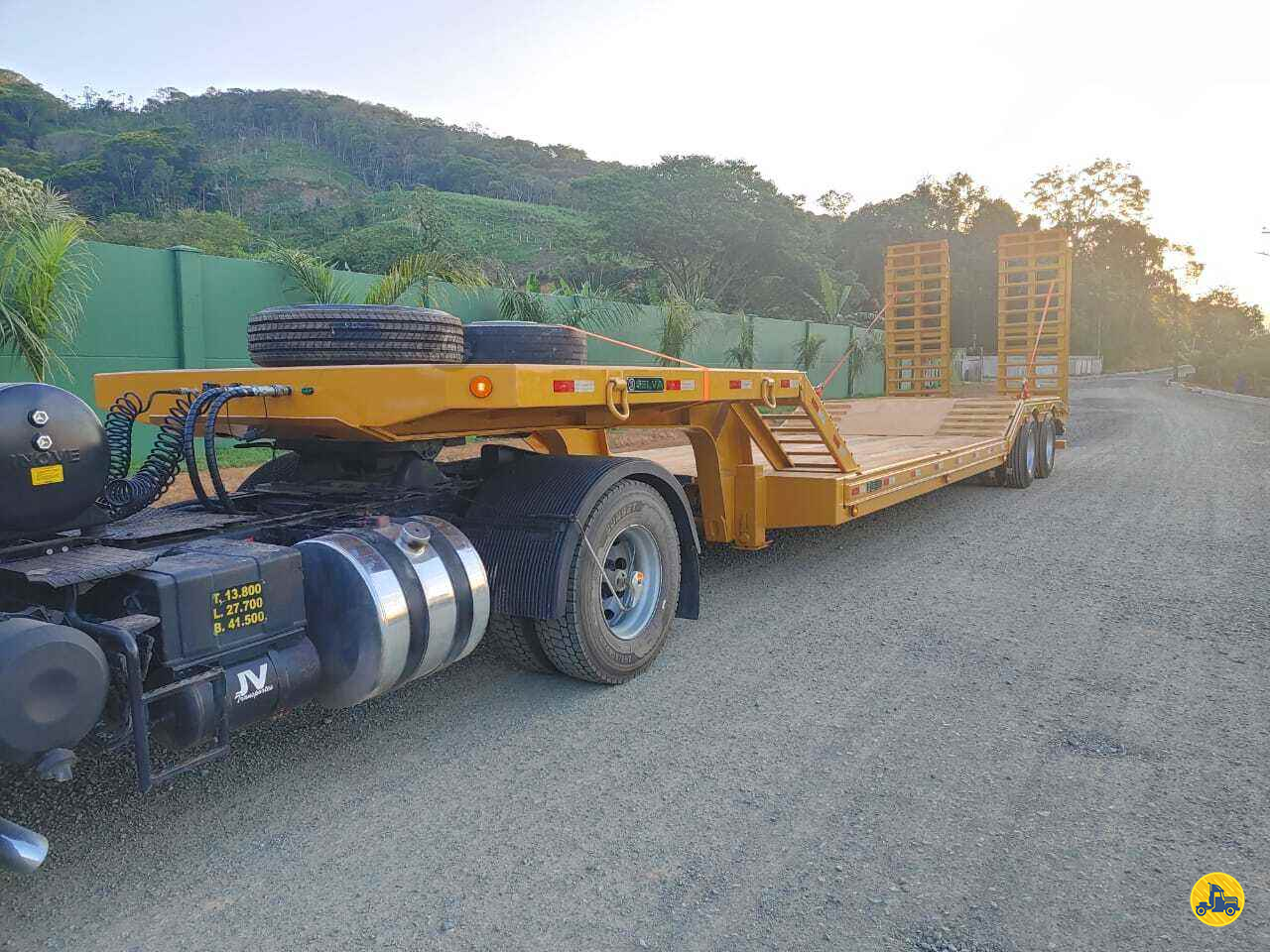 CARRETA SEMI-REBOQUE PRANCHA Rebaixada Selva Equipamentos Rodoviários PENHA SANTA CATARINA SC