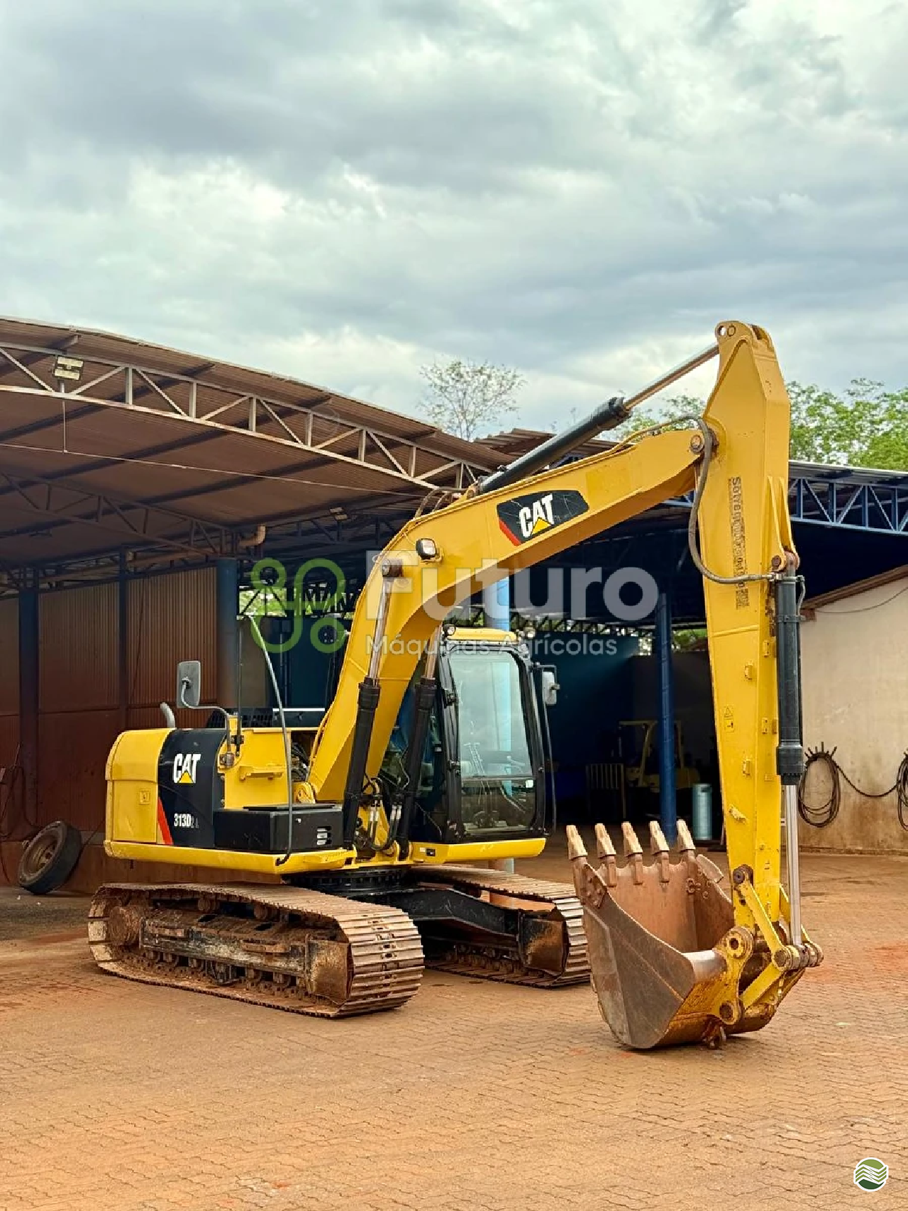 ESCAVADEIRA CATERPILLAR 313D Futuro Máquinas ITAJAI SANTA CATARINA SC