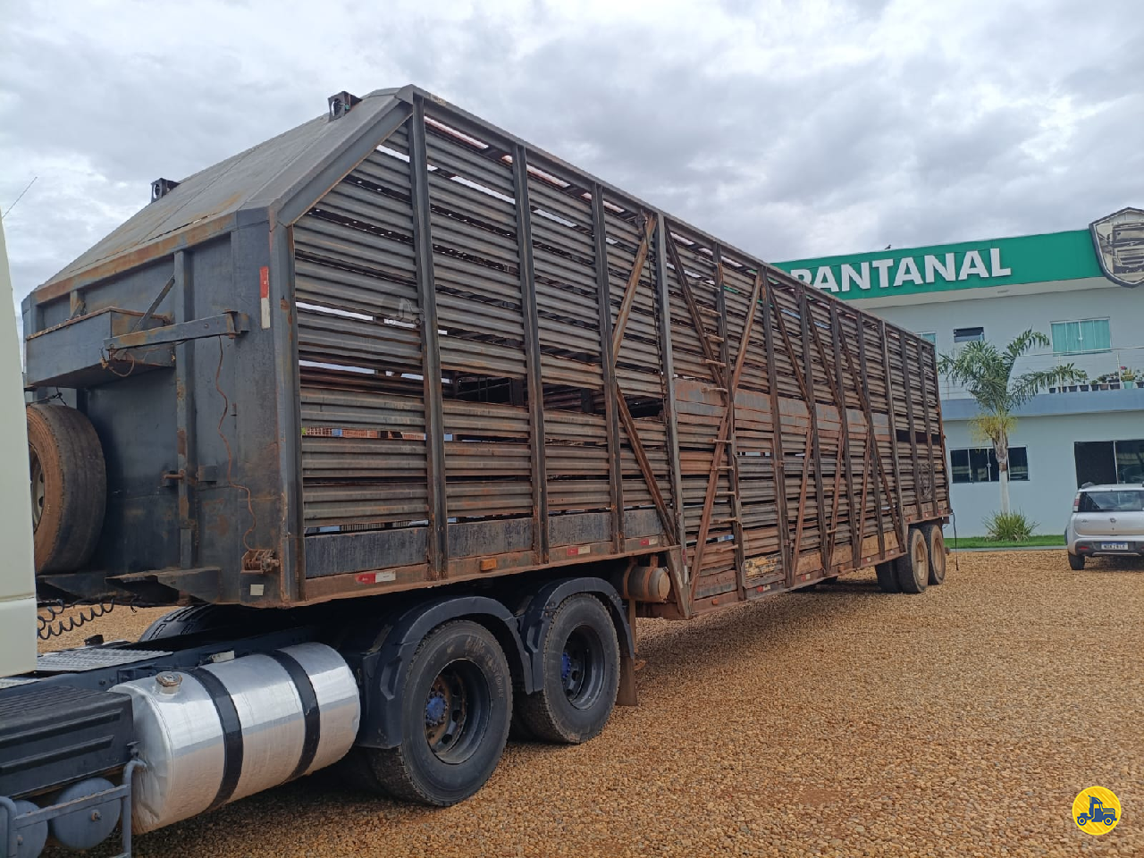 CARRETA SEMI-REBOQUE BOIADEIRO Pantanal Caminhões RONDONOPOLIS MATO GROSSO MT