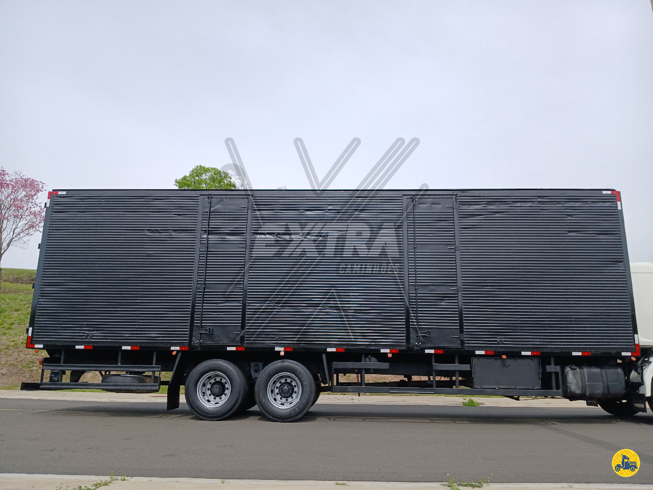 CARROCERIA SOBRE CHASSI  TRUCK BAU FURGAO Extra Caminhões CONCORDIA SANTA CATARINA SC