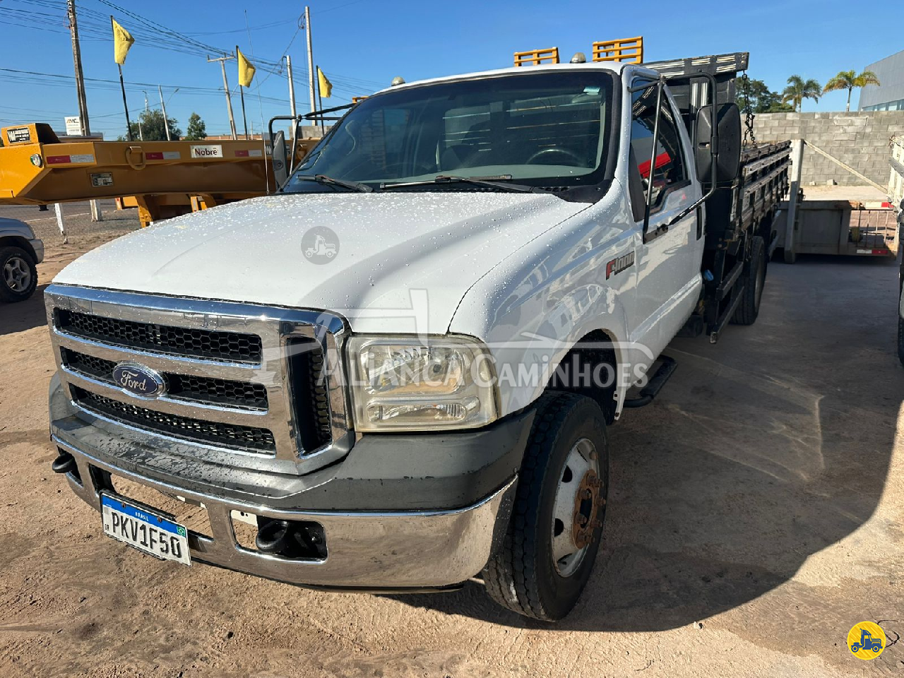 CAMINHAO FORD F4000 Carga Seca 3/4 4x2 Aliança Caminhões e Máquinas LUIS EDUARDO MAGALHAES BAHIA BA