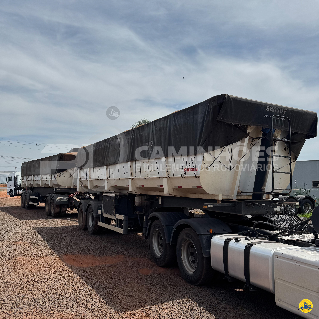 CARRETA RODOTREM BASCULANTE RL Caminhões  RIO VERDE GOIAS GO