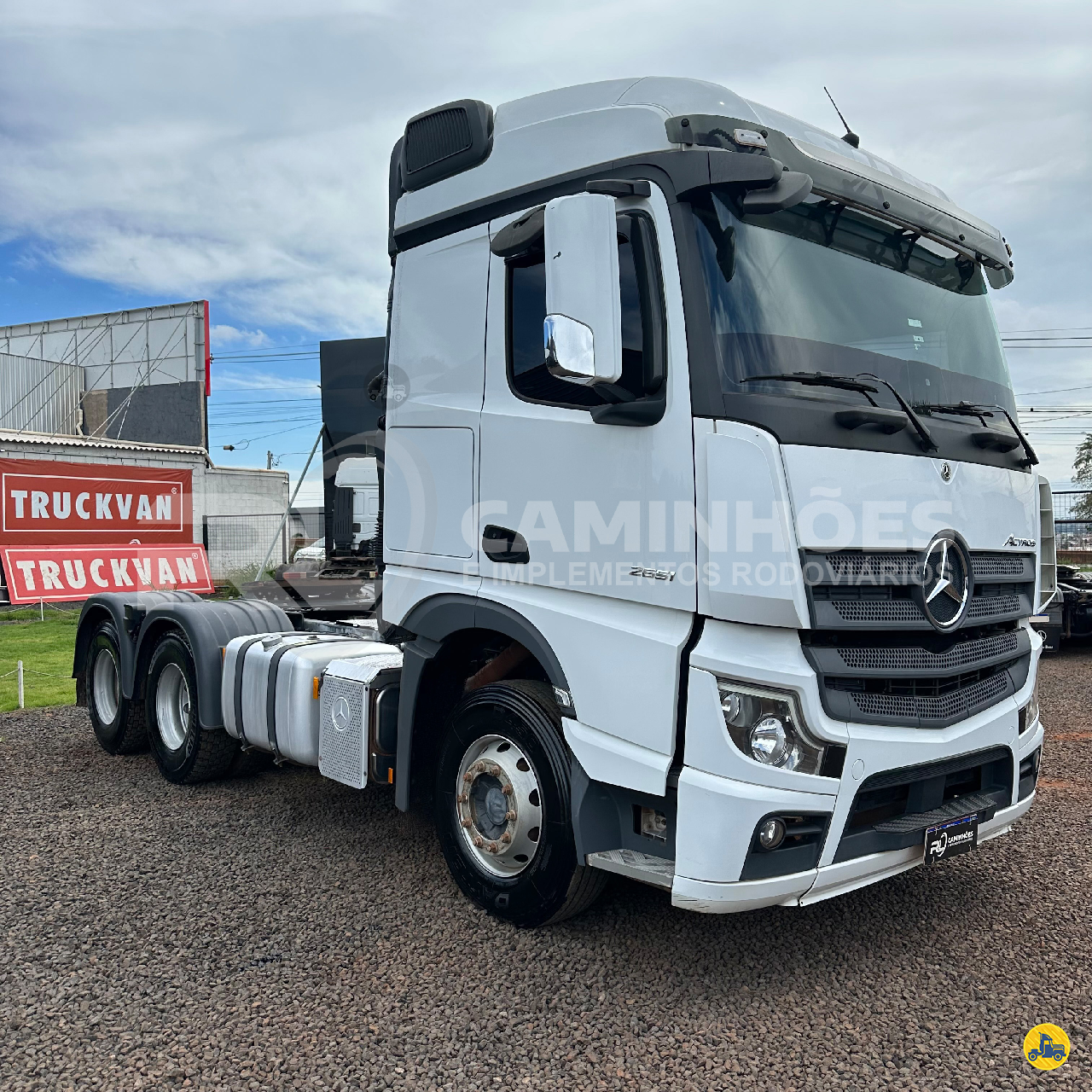CAMINHAO MERCEDES-BENZ MB 2651 Cavalo Mecânico Cavalo 6x4 RL Caminhões  RIO VERDE GOIAS GO