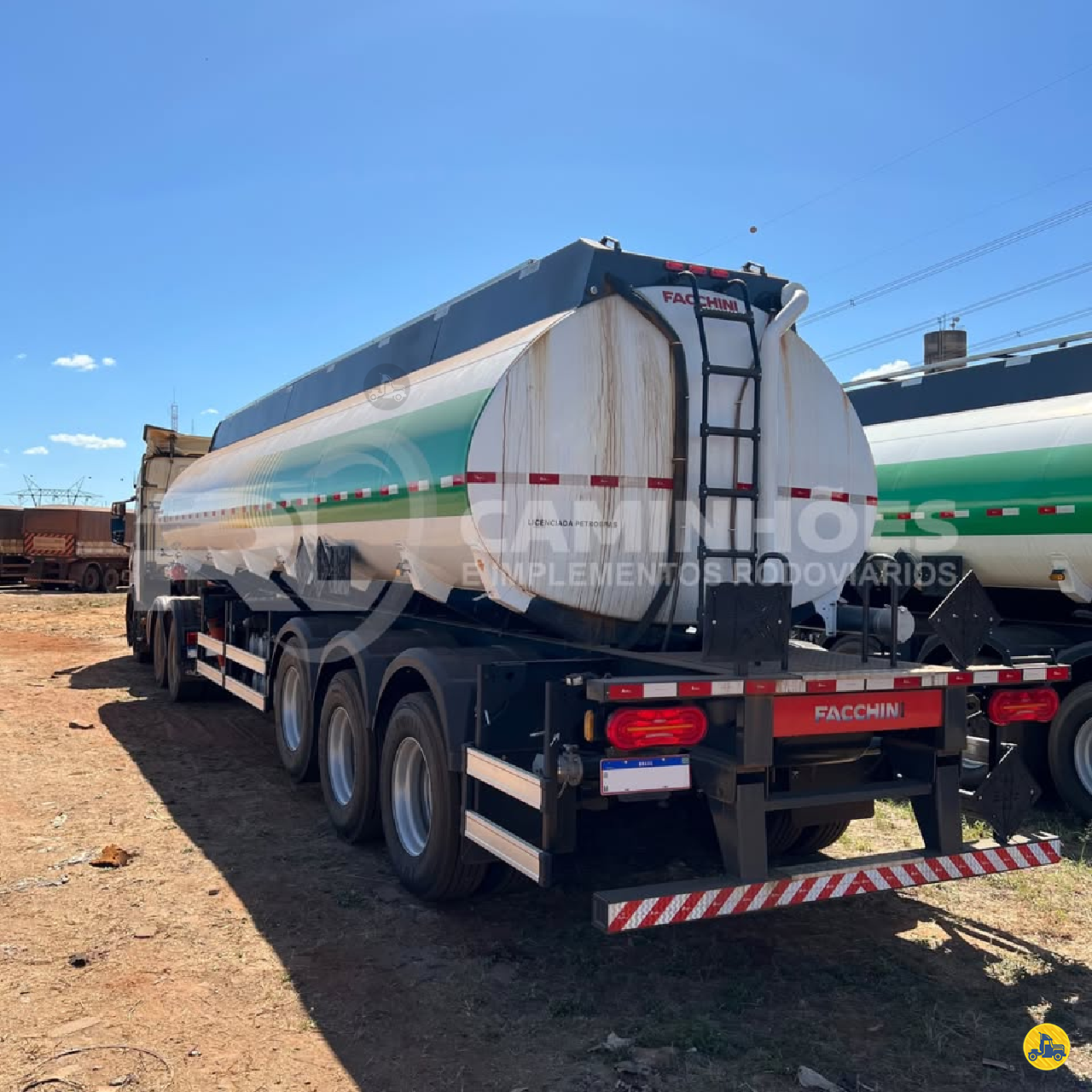 CARRETA SEMI-REBOQUE TANQUE AÇO RL Caminhões  RIO VERDE GOIAS GO