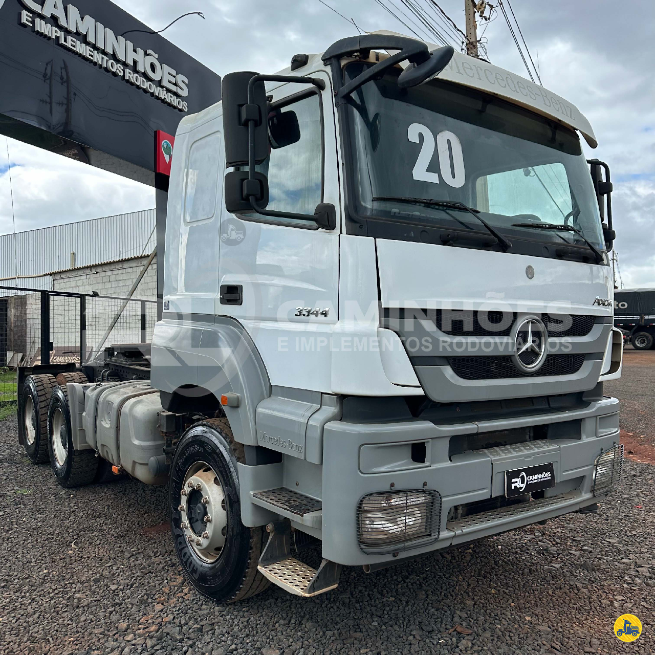 CAMINHAO MERCEDES-BENZ MB 3344 Cavalo Mecânico Cavalo 6x4 RL Caminhões  RIO VERDE GOIAS GO