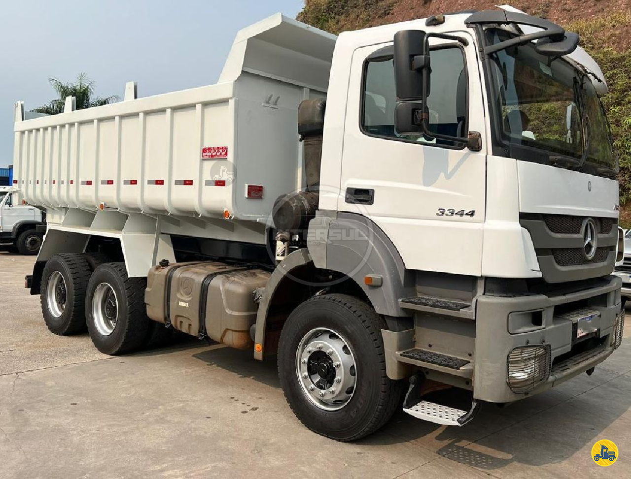 CAMINHAO MERCEDES-BENZ MB 3344 Caçamba Basculante Truck 6x4 Intersul Caminhões SAO PAULO SÃO PAULO SP