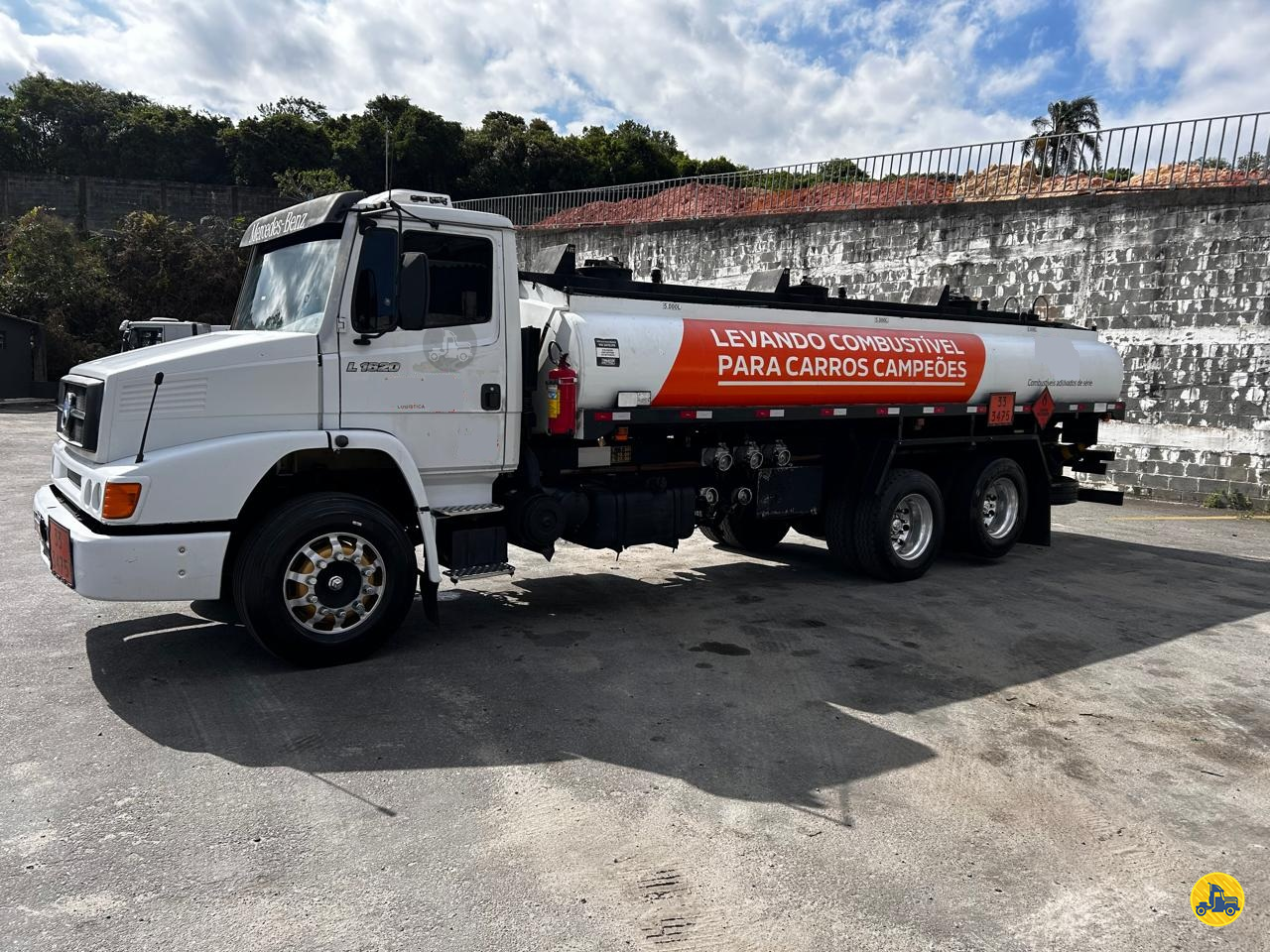 CAMINHAO MERCEDES-BENZ MB 1620 Tanque Aço Truck 6x2 Intersul Caminhões SAO PAULO SÃO PAULO SP